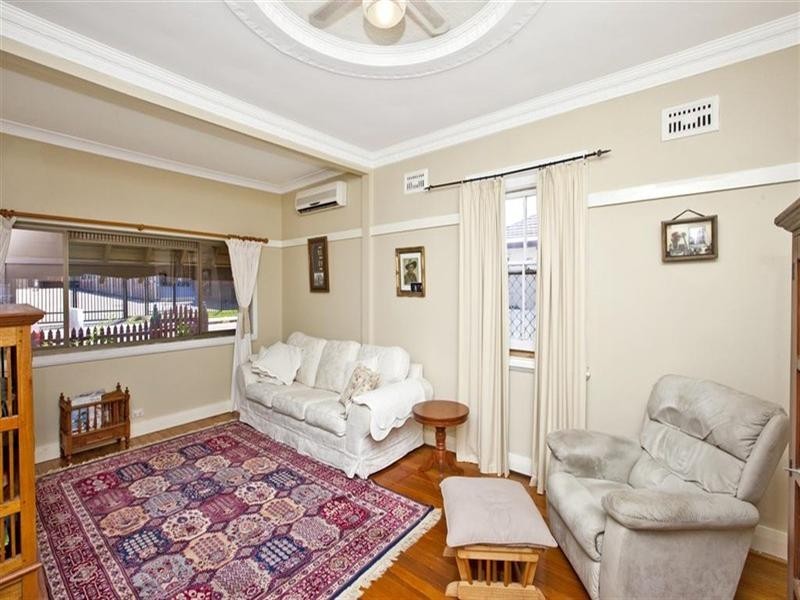 27 Alfred Street, Waratah NSW 2298