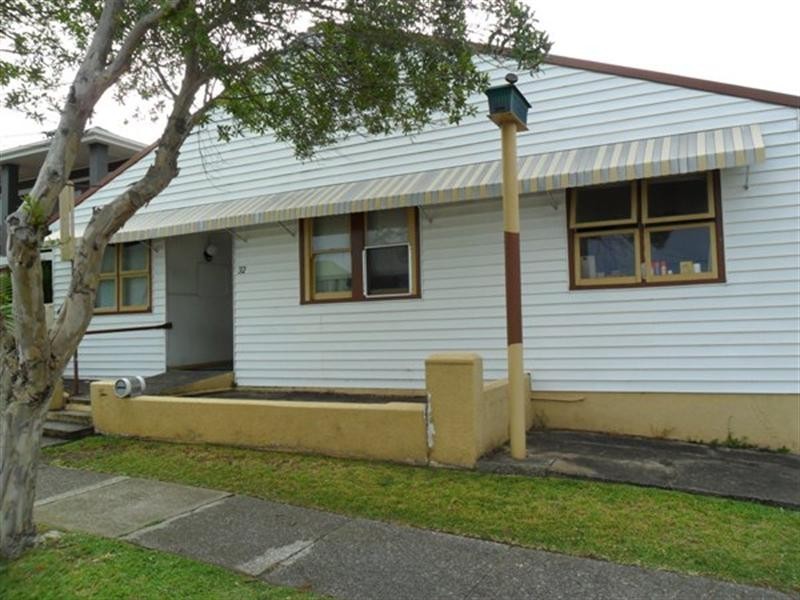 32 Gosford Road, Broadmeadow NSW 2292