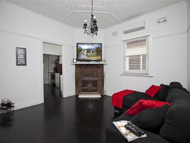 11 Georgetown Road, Georgetown NSW 2298