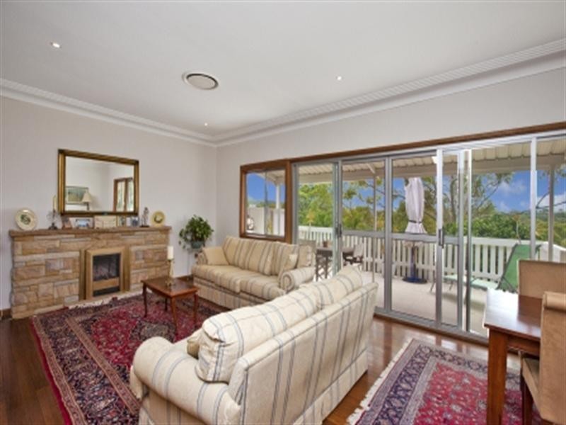 25 Crossland Street, Adamstown Heights NSW 2289