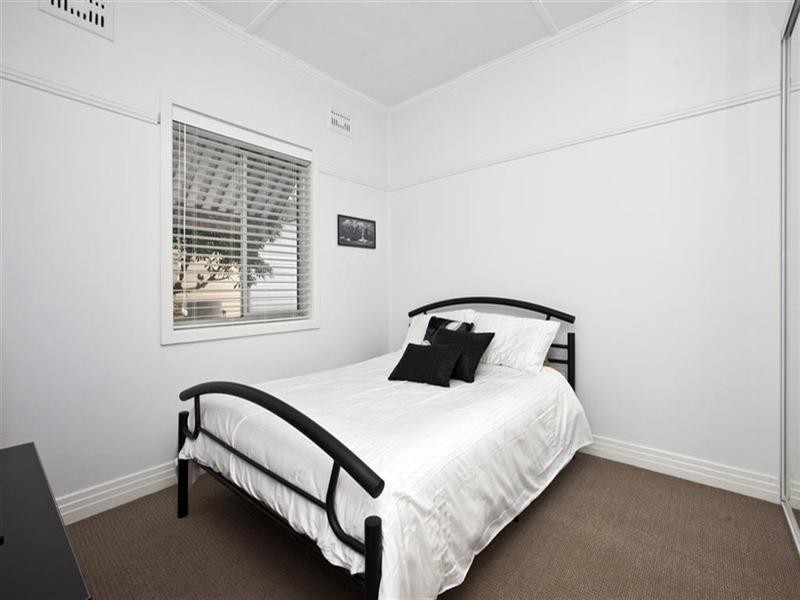 11 Georgetown Road, Georgetown NSW 2298