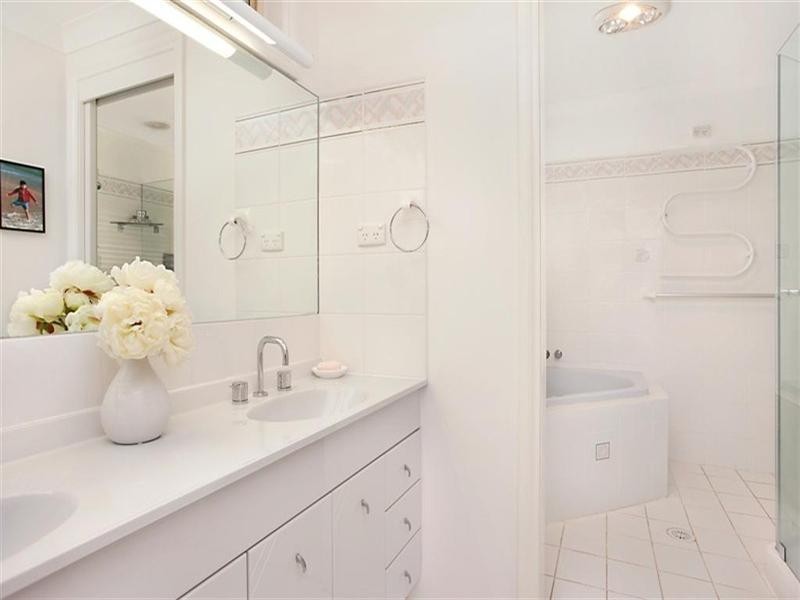 2 Brompton Close, Bolwarra Heights NSW 2320