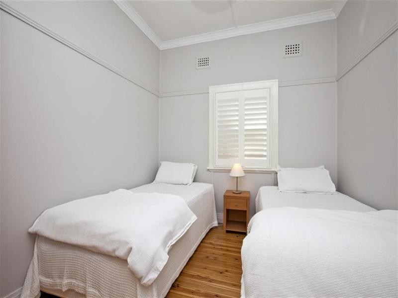 20 Harle Street, Hamilton South NSW 2303