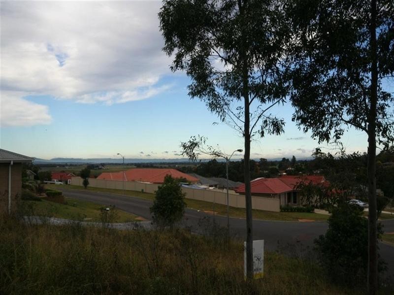40 April Circuit, Bolwarra Heights NSW 2320