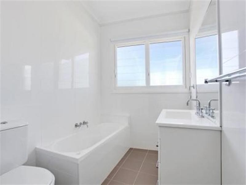 23/4 Crawford Lane, Mount Hutton NSW 2290