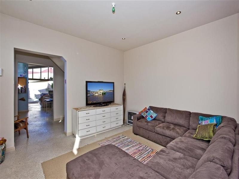 20a Mitchell Street, Stockton NSW 2295