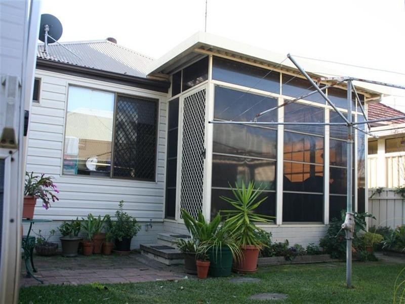1 Albert Street, Mayfield NSW 2304