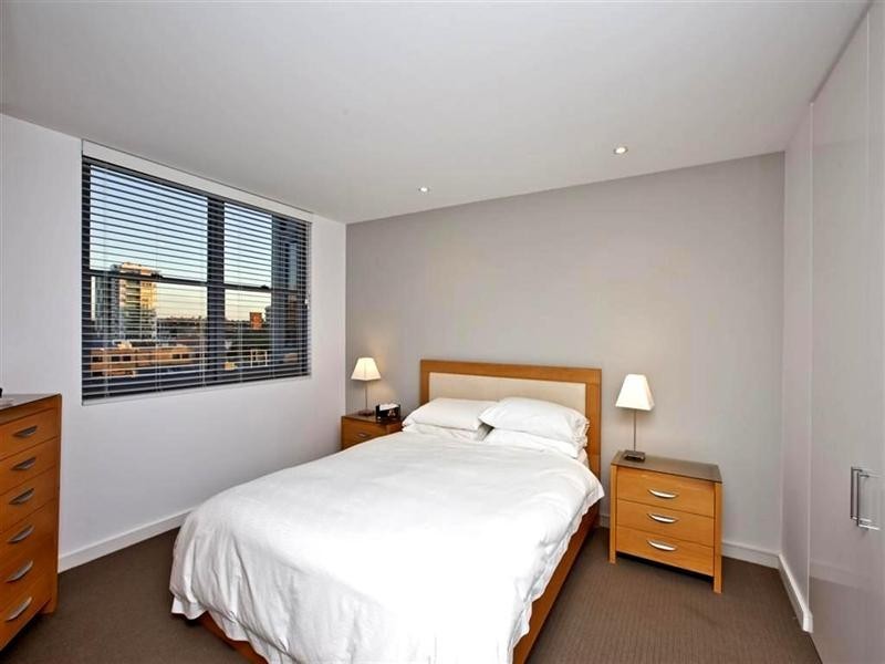 401/15 Honeysuckle Drive, Newcastle NSW 2300