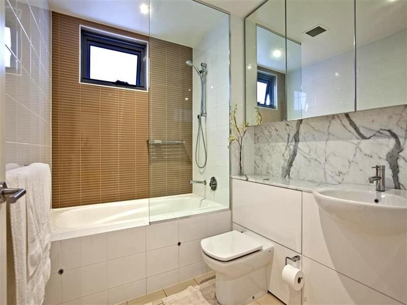 401/15 Honeysuckle Drive, Newcastle NSW 2300