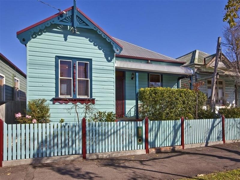 118 Broadmeadow Road, Broadmeadow NSW 2292