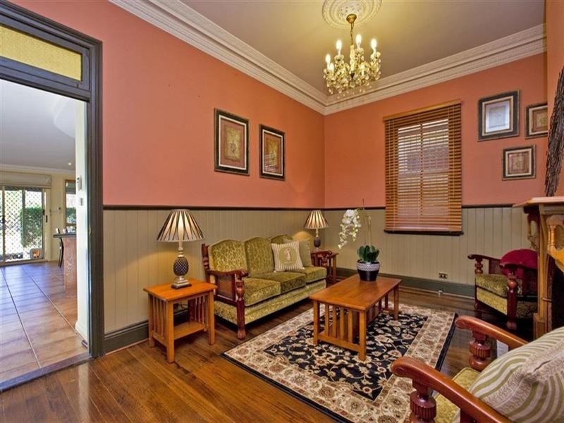 118 Broadmeadow Road, Broadmeadow NSW 2292