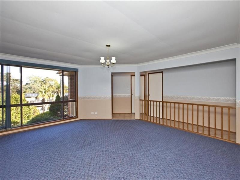 14 Woodside Drive, Eleebana NSW 2282
