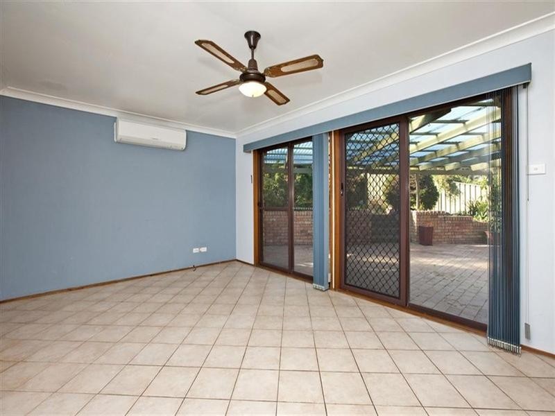 14 Woodside Drive, Eleebana NSW 2282