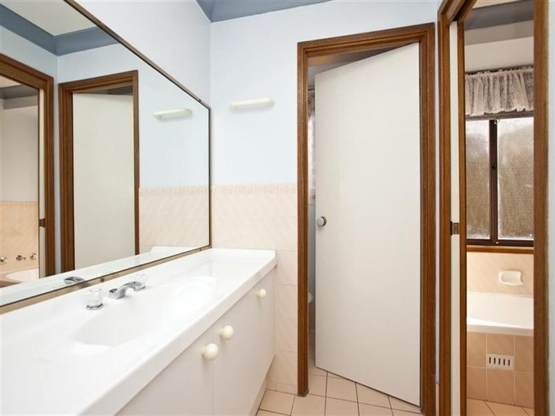 14 Woodside Drive, Eleebana NSW 2282