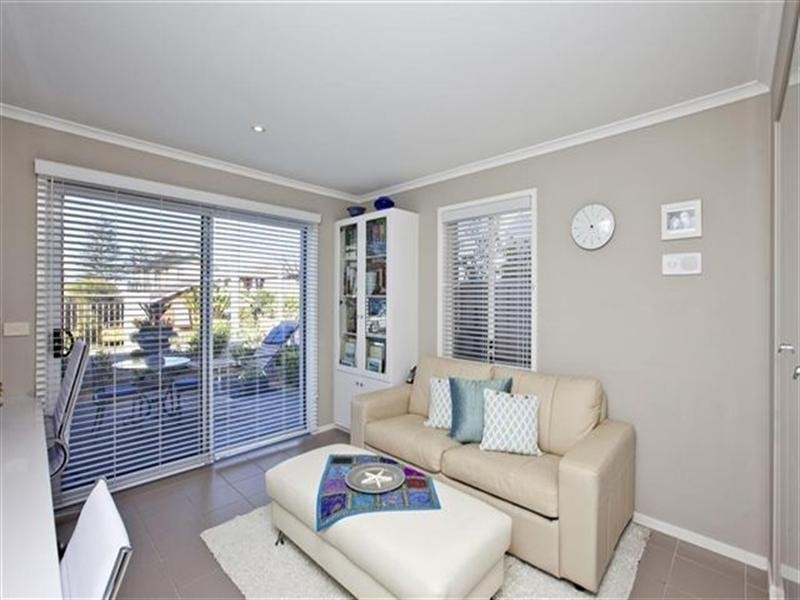 55 Newcastle Street, Stockton NSW 2295