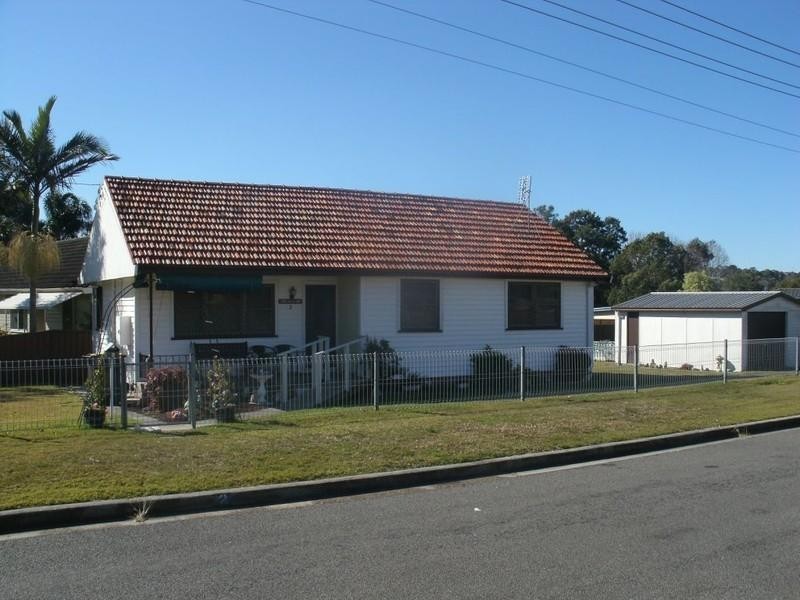 2 Alexander Street, Mount Hutton NSW 2290