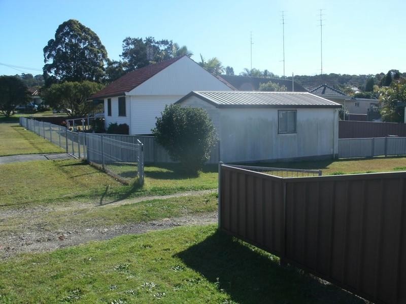 2 Alexander Street, Mount Hutton NSW 2290