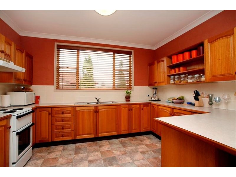 15 Floribunda Close, Warabrook NSW 2304