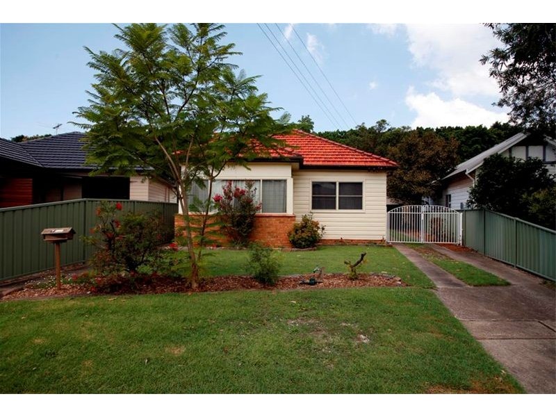 1 Collins Street, Georgetown NSW 2298