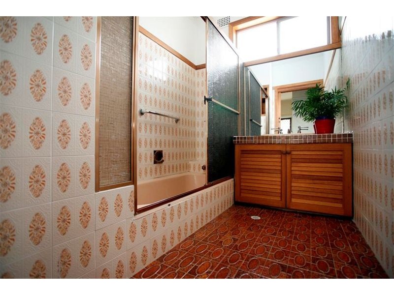 1 Collins Street, Georgetown NSW 2298