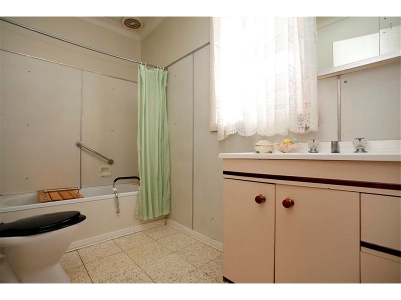 25 Blackall Street, Broadmeadow NSW 2292