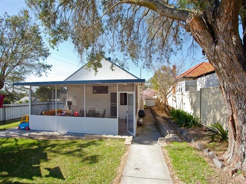 386 Sandgate Road, Shortland NSW 2307