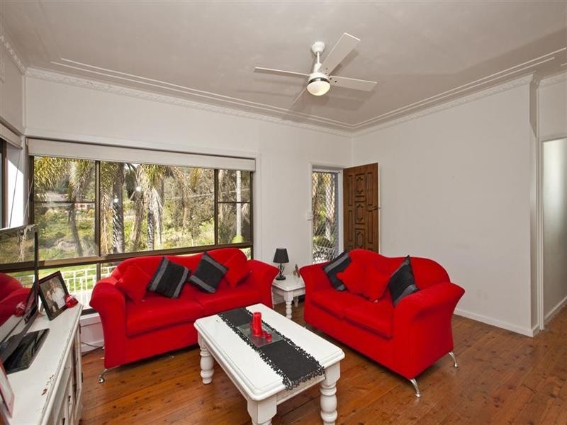 34 Kirkdale Drive, Kotara South NSW 2289