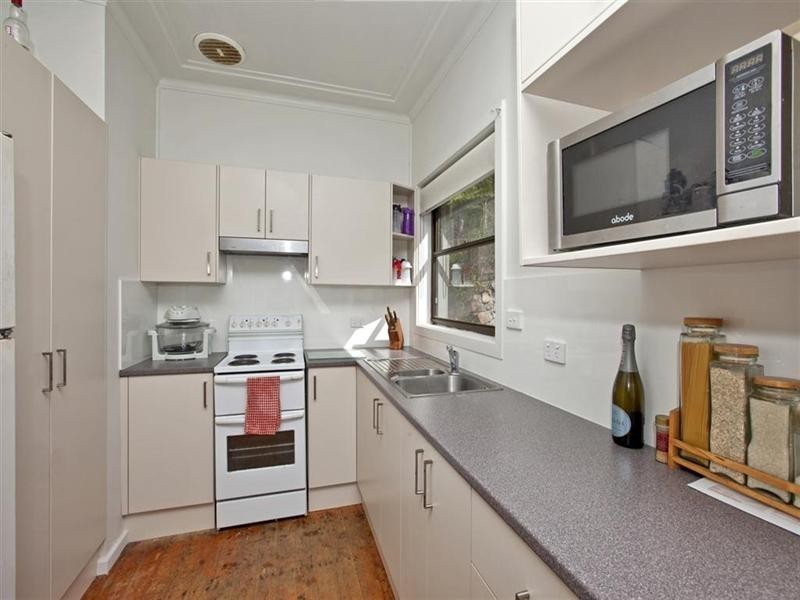 34 Kirkdale Drive, Kotara South NSW 2289