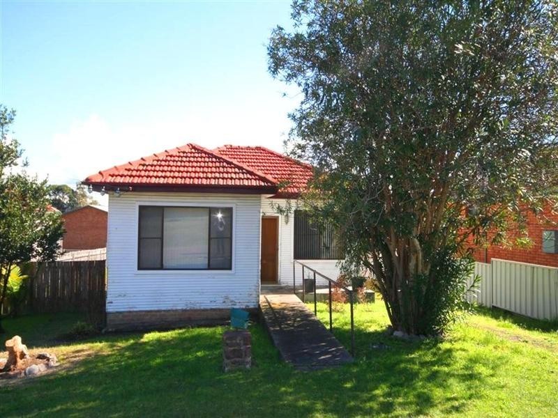 69 Yorston Street, Warners Bay NSW 2282
