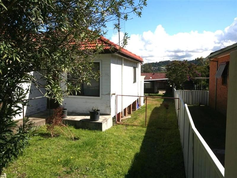 69 Yorston Street, Warners Bay NSW 2282