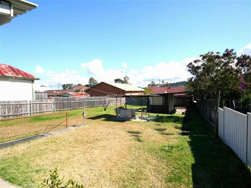 69 Yorston Street, Warners Bay NSW 2282