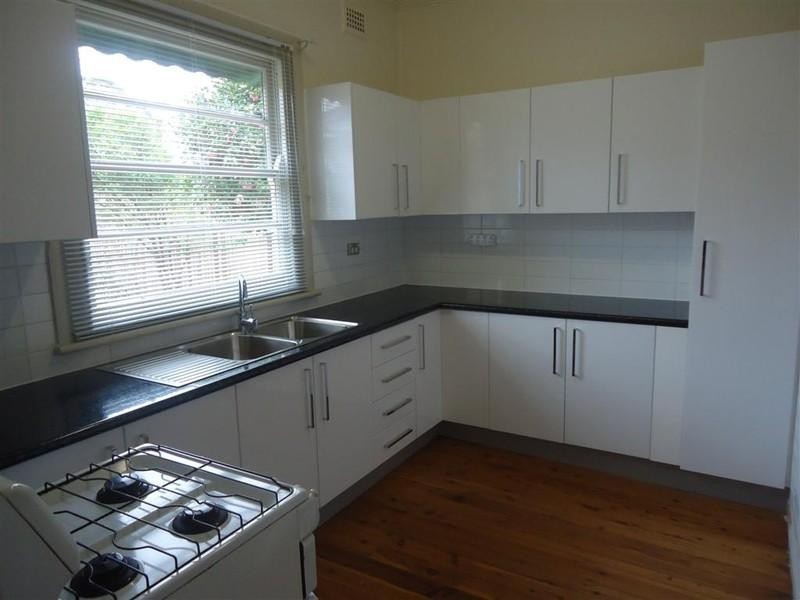 123 Crescent Road, Waratah NSW 2298