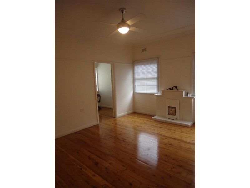 123 Crescent Road, Waratah NSW 2298