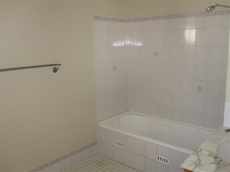 21 Kings Road, Tighes Hill NSW 2297