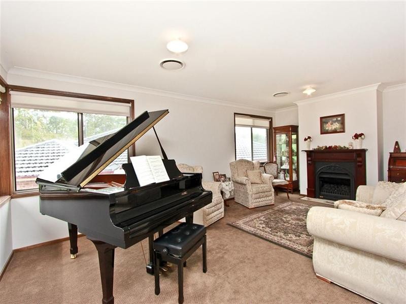 69 Araminta Chase, Cameron Park NSW 2285