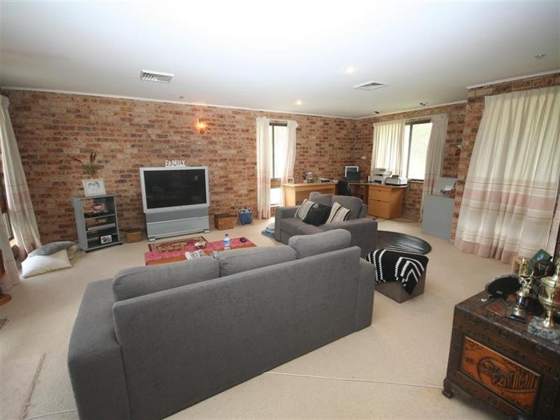 19 Brownes Road, Salt Ash NSW 2318