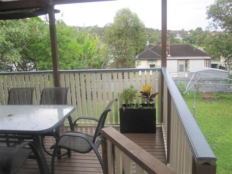 14 Alder Crescent, Gateshead NSW 2290