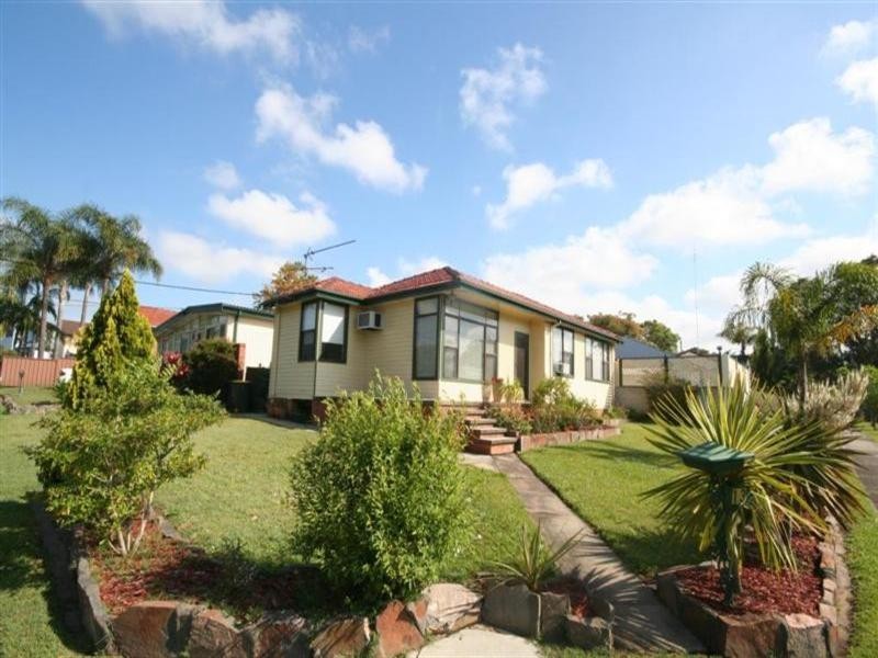 13 Coronation Street, Waratah West NSW 2298