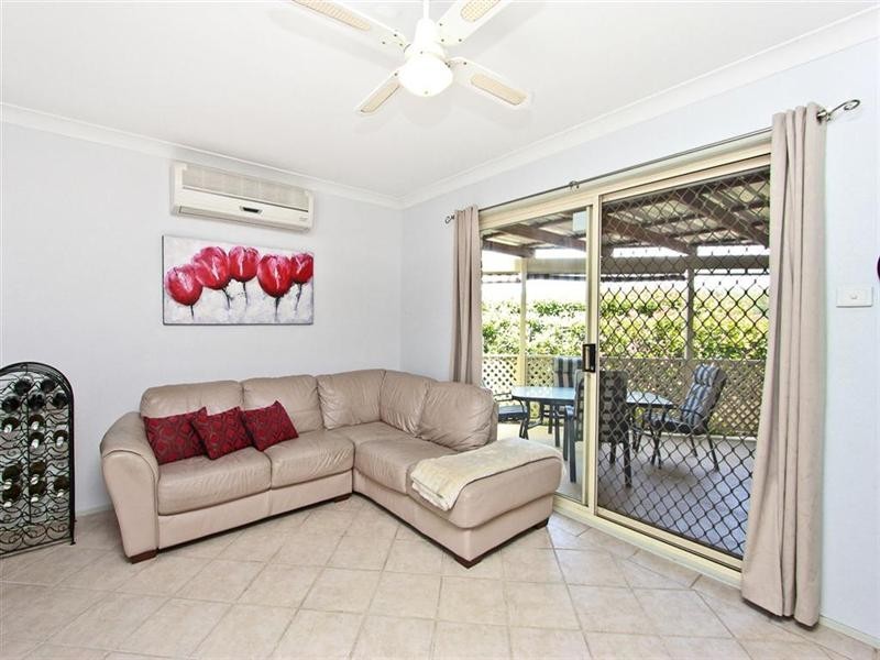 4 Crosbie Close, Maryland NSW 2287