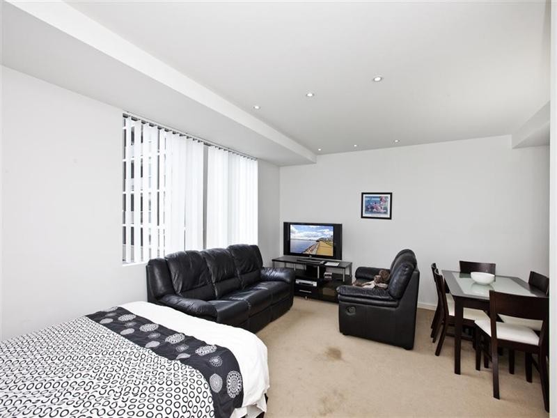 205/4 East Honeysuckle Drive, Newcastle NSW 2300