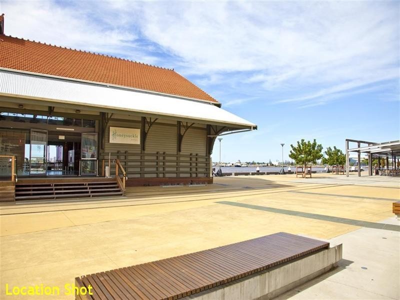 205/4 East Honeysuckle Drive, Newcastle NSW 2300