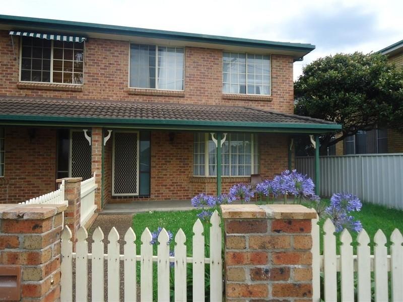 2/80 Railway Street, Merewether NSW 2291