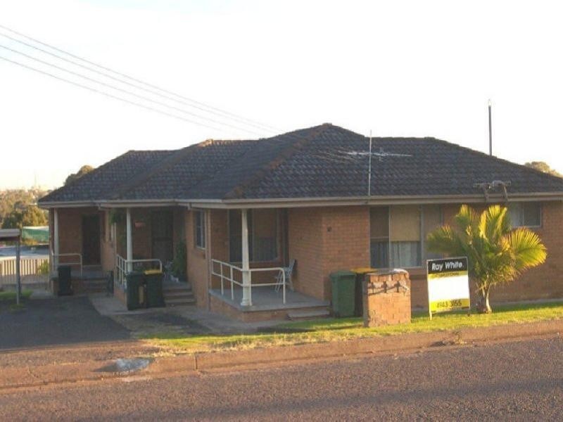 2/10 Clare Street, Glendale NSW 2285