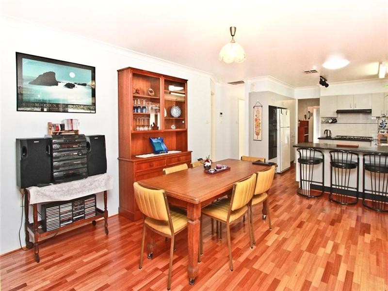 29 Nightingale Crescent, Cameron Park NSW 2285