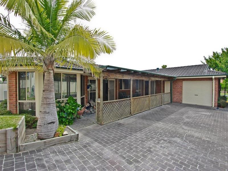 29 Nightingale Crescent, Cameron Park NSW 2285