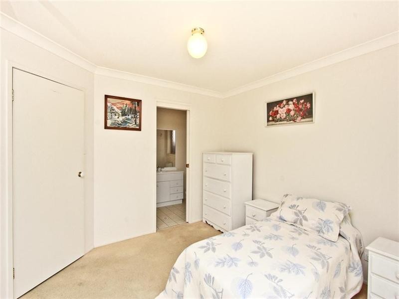 11 Crown Street, Stockton NSW 2295