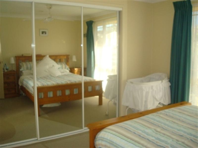 14 Finch Close, Cameron Park NSW 2285