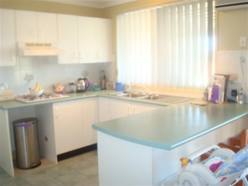 14 Finch Close, Cameron Park NSW 2285