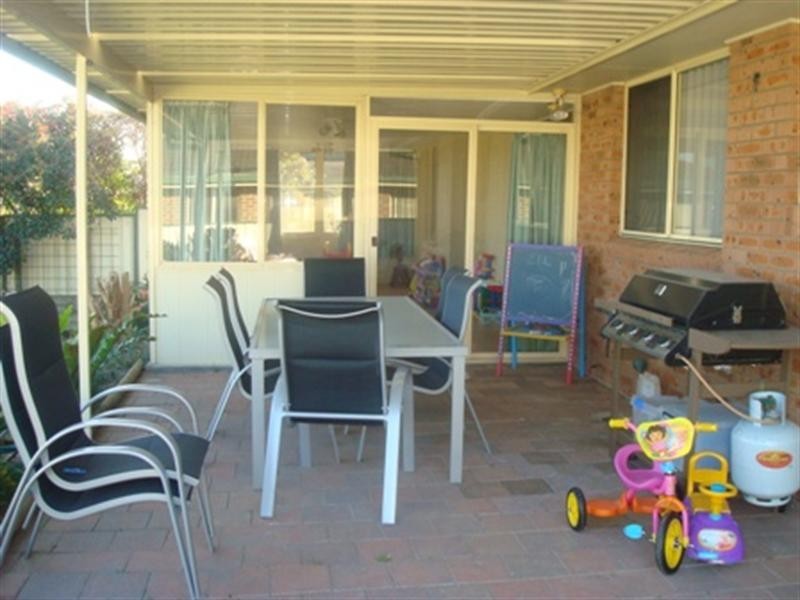 14 Finch Close, Cameron Park NSW 2285