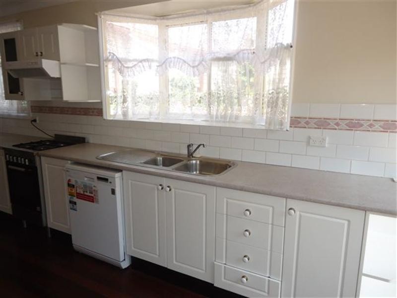 98 Chin Chen Street, Islington NSW 2296